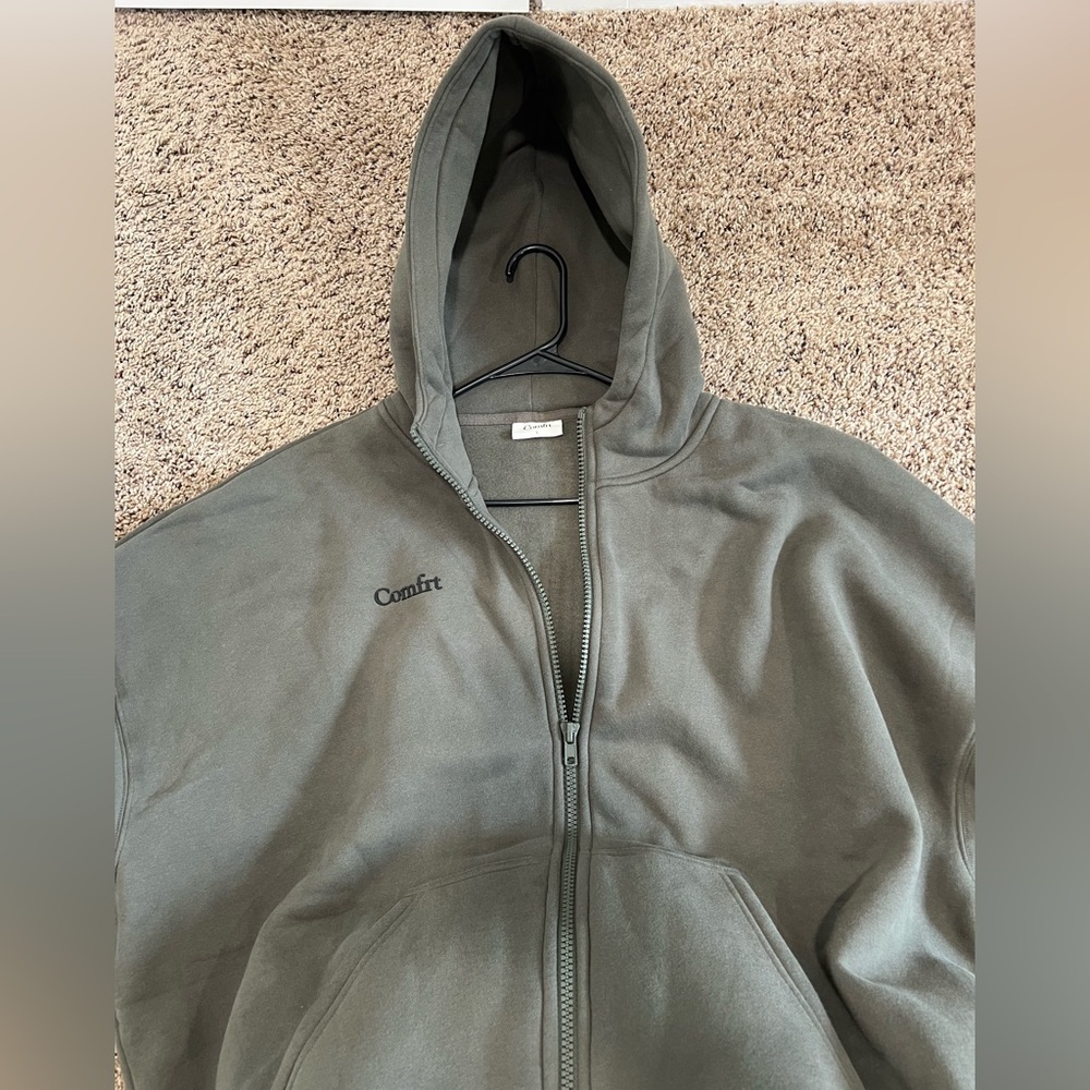 Comfrt Full-Zip Hooded Jacket